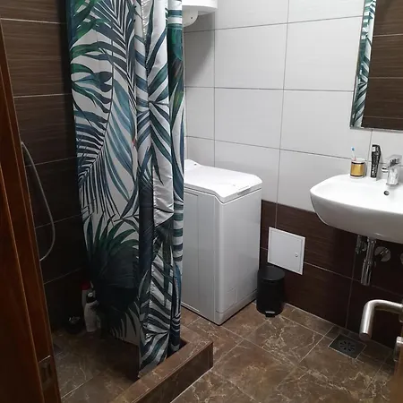 ホームステイ For Women Or Couples